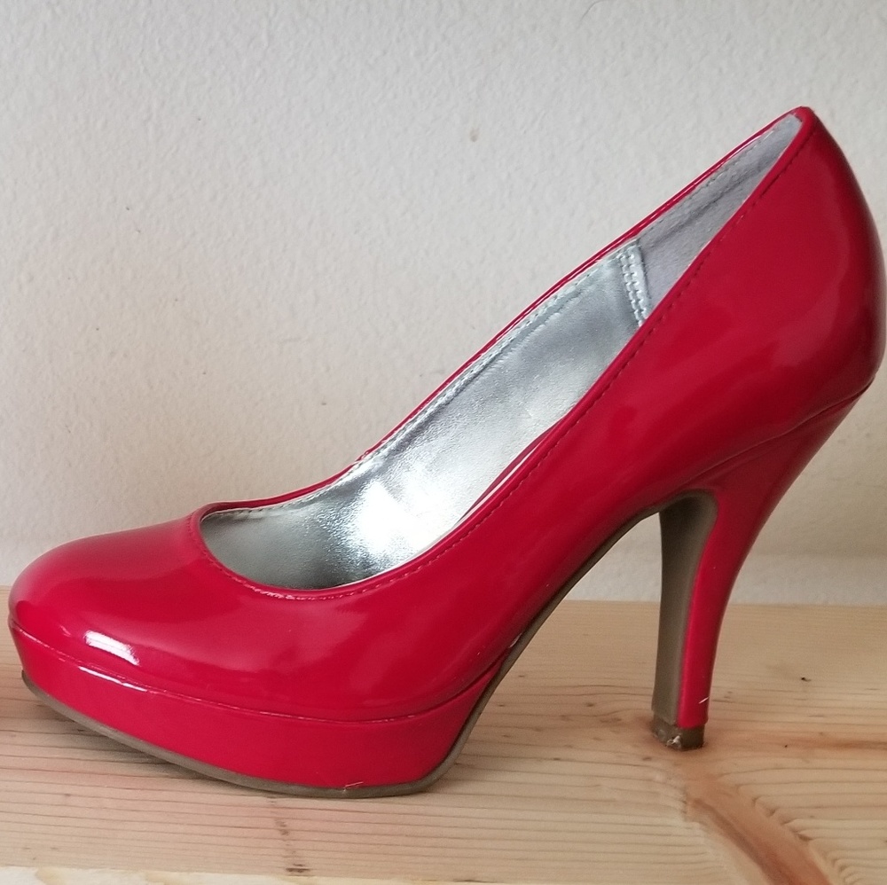 Pumps - Picture 5 of 7